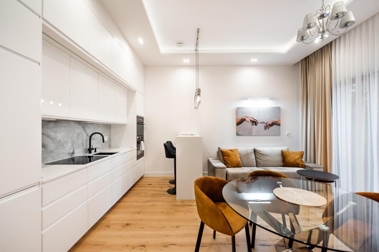 Zlota Sophisticated Apartment Varsóvia Exterior foto