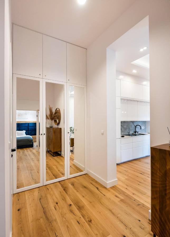 Zlota Sophisticated Apartment Varsóvia Exterior foto